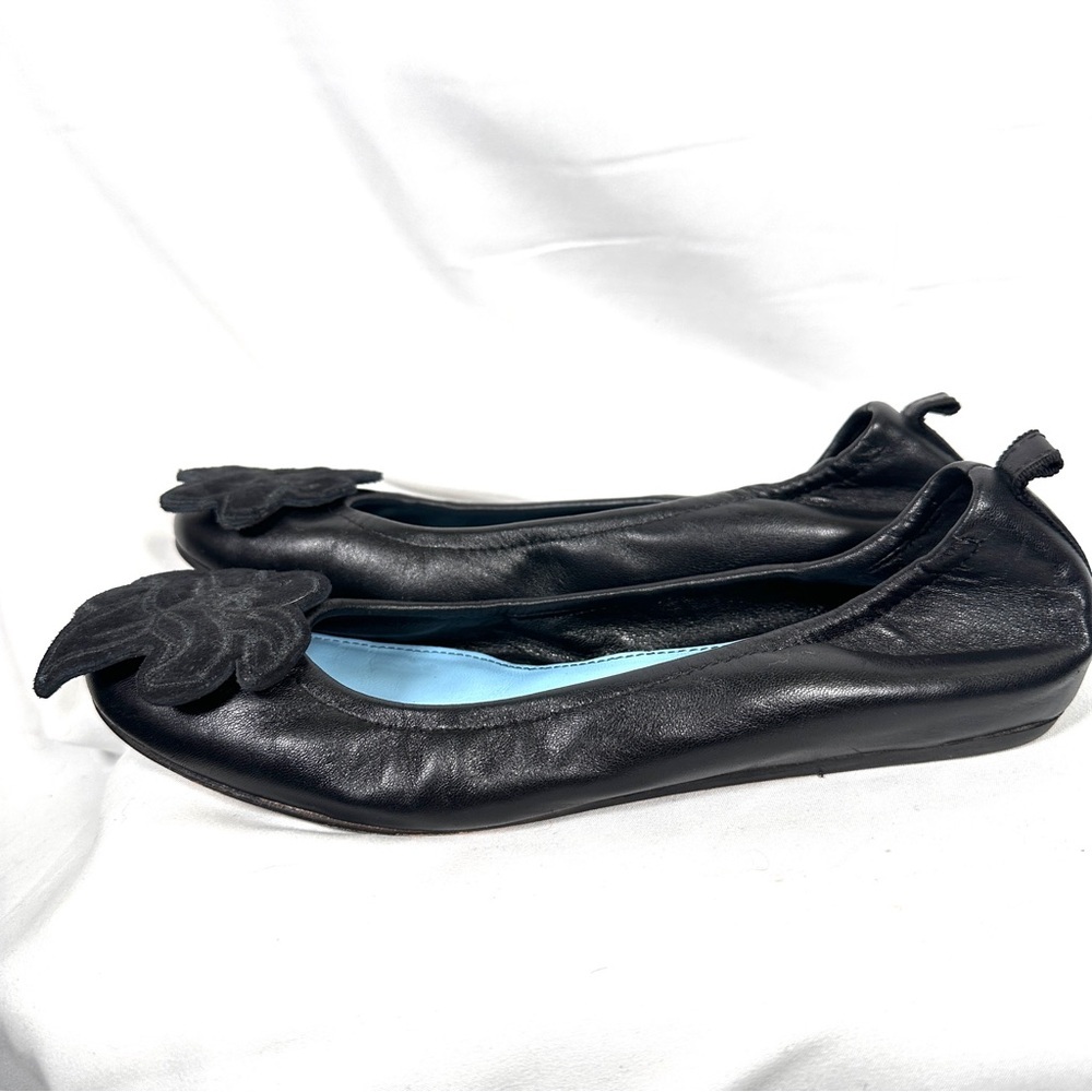 Lanvin Black Ballet Flats with Flower Appliqué - Picture 6 of 13